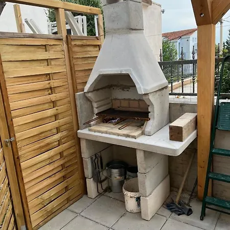 Harmony Split Apartment